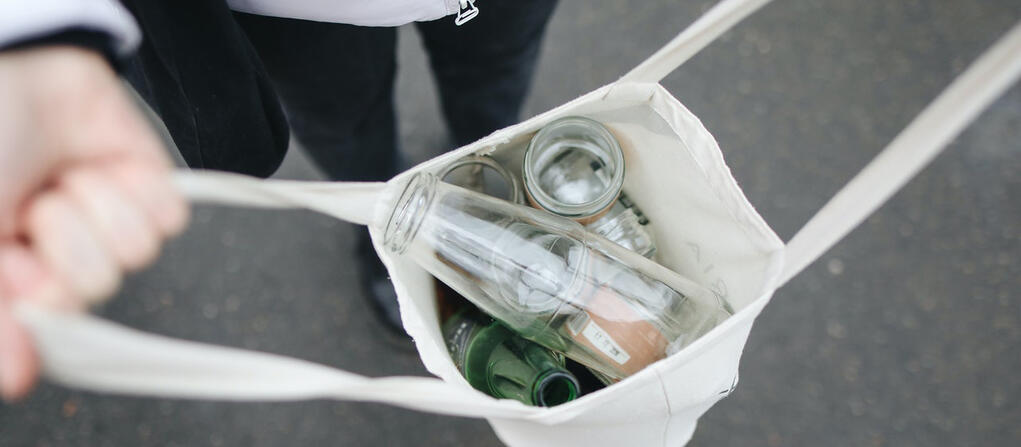 reusable bag with glass items in it